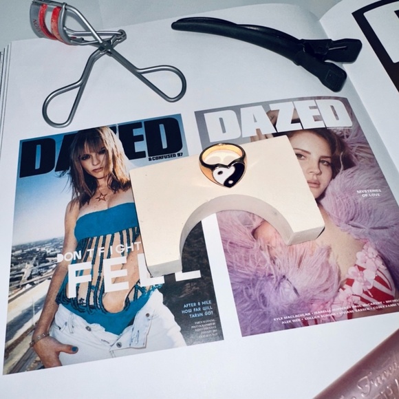 RING Black and White Yin Yang Heart Shaped - Picture 2 of 4